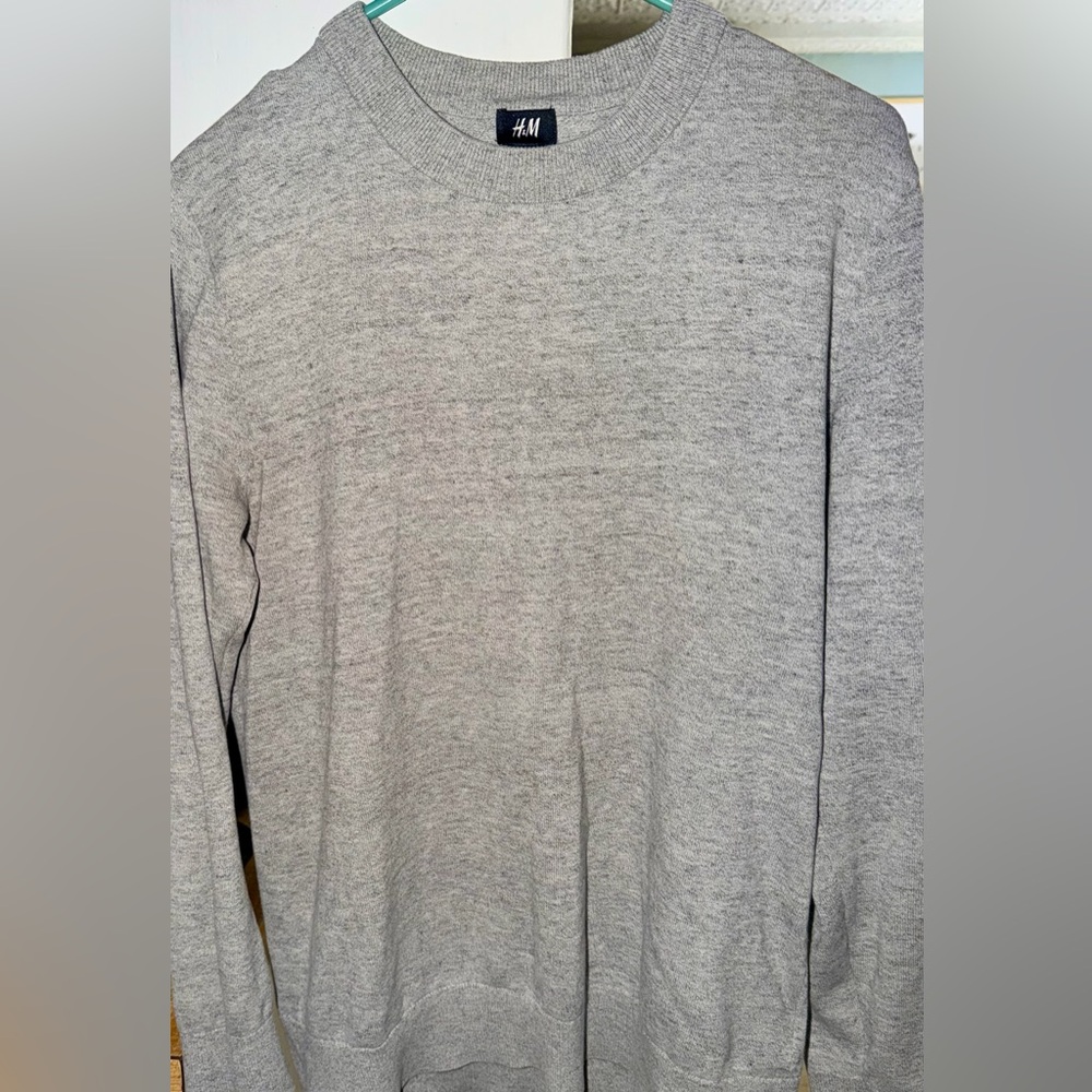 Gray men’s sweater